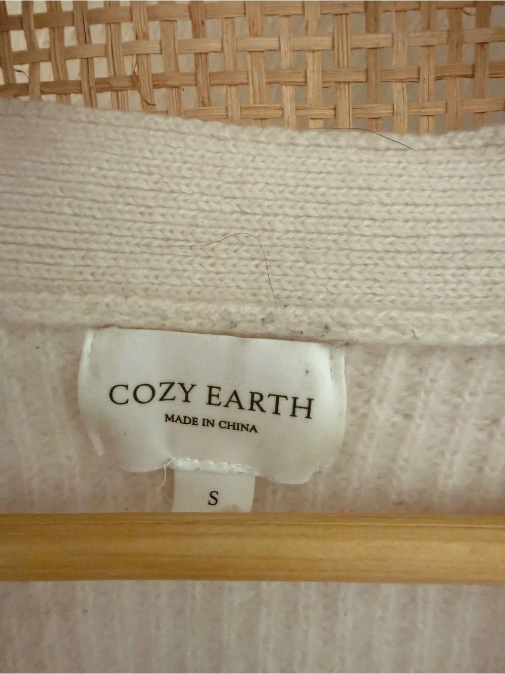Cozy Earth Women's 100% Cashmere Button Ribbed V-Neck Cardigan Cream Small